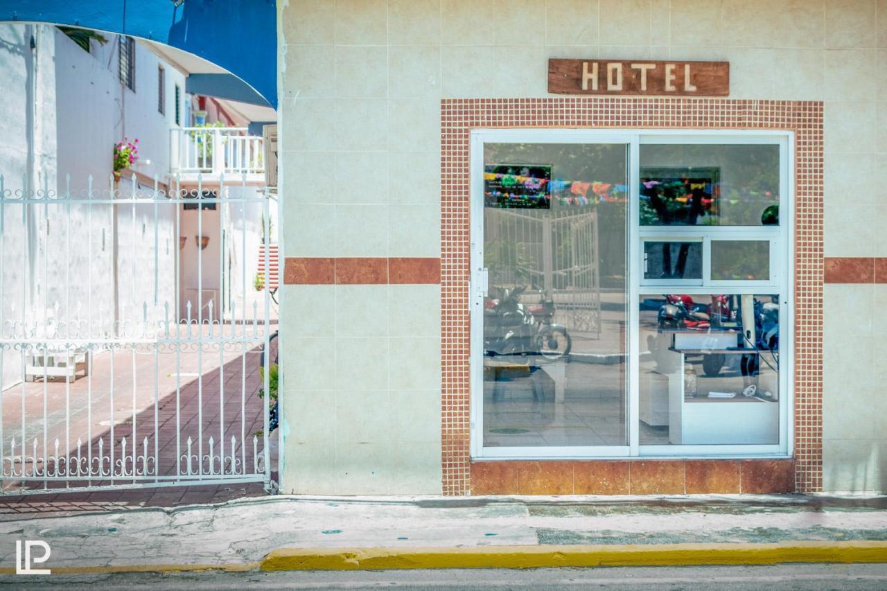 Hotel Quiam Playa del Carmen Exterior photo